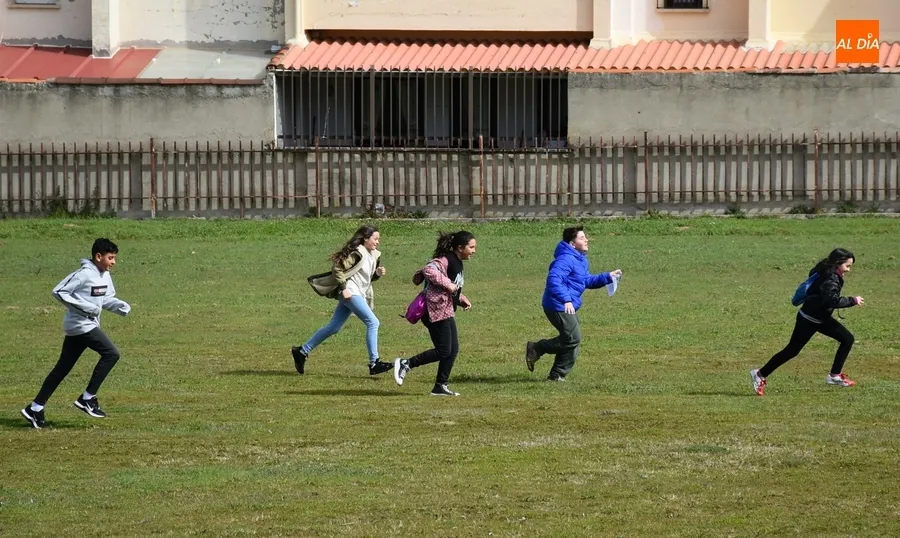 Foto 10 - Chavales de 12 localidades de la comarca descubren los IES de Ciudad Rodrigo