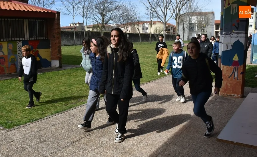 Foto 11 - Chavales de 12 localidades de la comarca descubren los IES de Ciudad Rodrigo