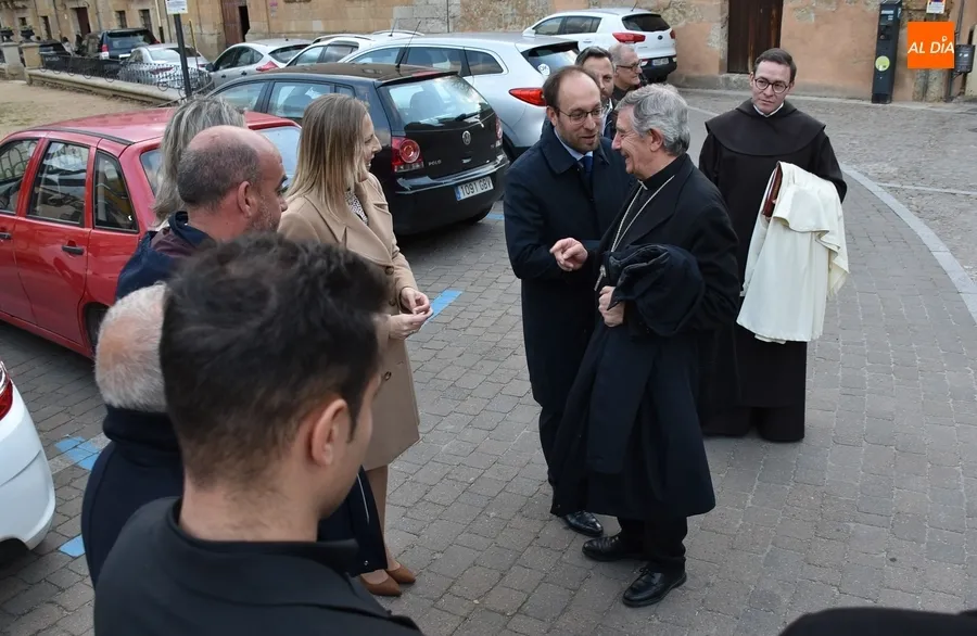 Foto 2 - Miguel &Aacute;ngel Gonz&aacute;lez pregona la Semana Santa desgranando las distintas miradas a la misma