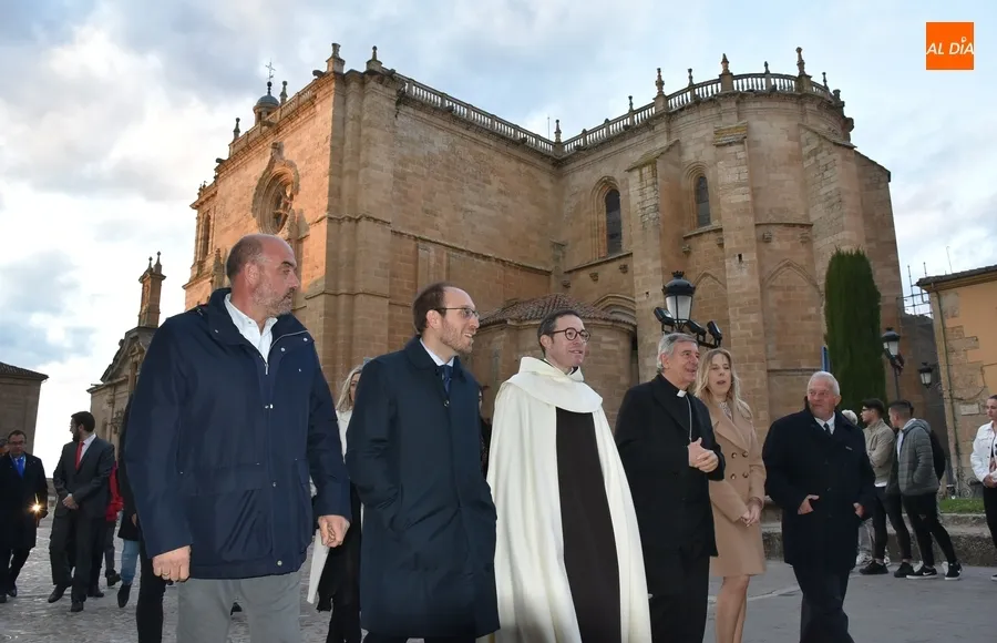 Foto 8 - Miguel &Aacute;ngel Gonz&aacute;lez pregona la Semana Santa desgranando las distintas miradas a la misma