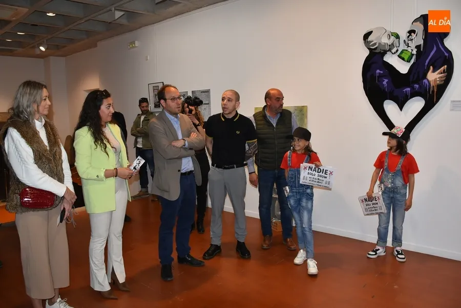 Foto 6 - Nadie inaugura su primera muestra con una singular puesta en escena