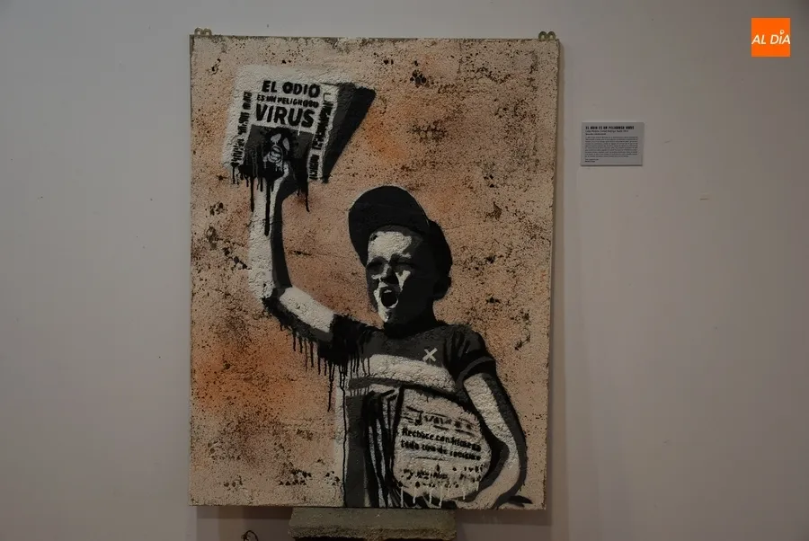 Foto 11 - Nadie inaugura su primera muestra con una singular puesta en escena