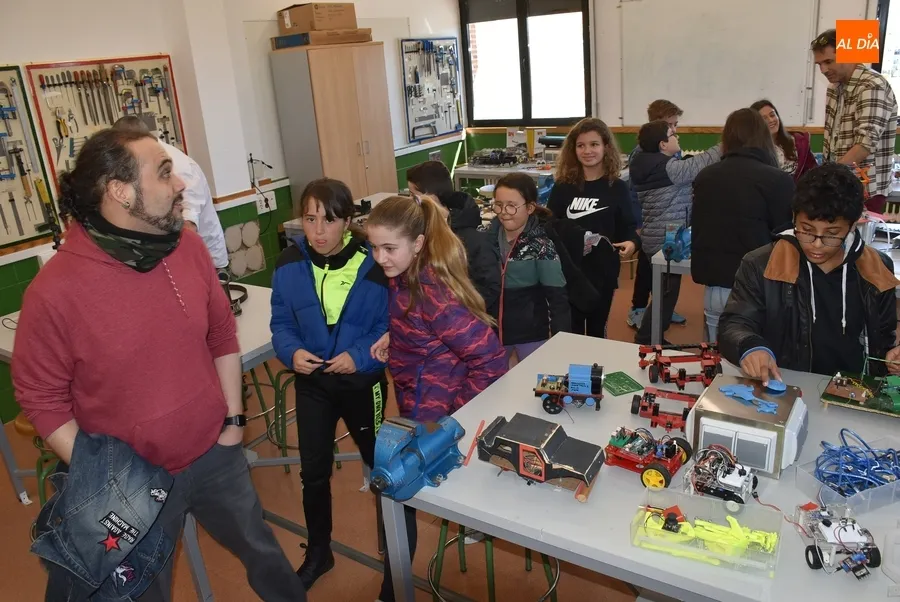 Foto 3 - Concluye de forma infructuosa la &lsquo;b&uacute;squeda del asesino&rsquo; en el IES Tierra