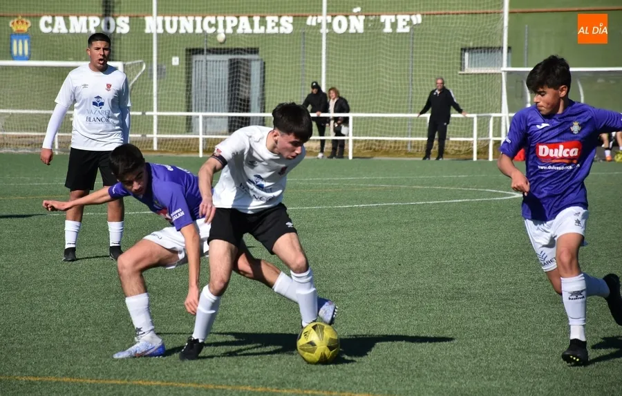 Foto 8 - Los cadetes del Ciudad Rodrigo y el Pe&ntilde;aranda firman tablas en un duelo bastante entretenido