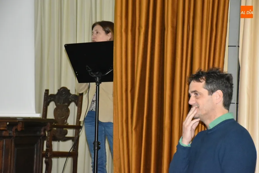 Foto 7 - Un nieto de Miguel Delibes evoca la figura de su abuelo en el IES Fray Diego Tadeo