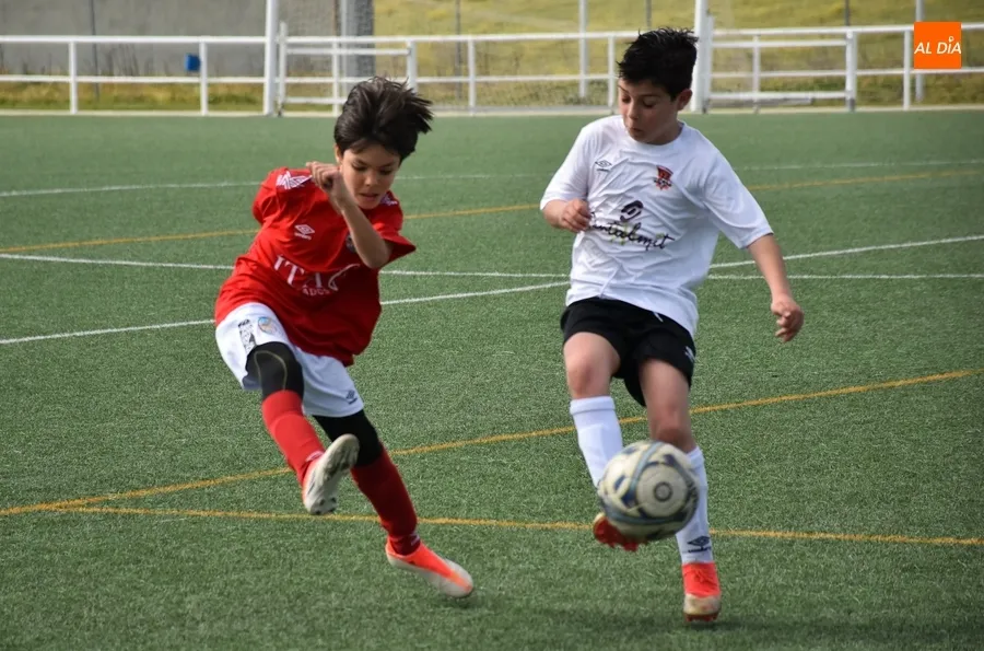 Foto 2 - El Benjam&iacute;n B del Ciudad Rodrigo deja en 18 partidos su espectacular racha sin hincar la rodilla