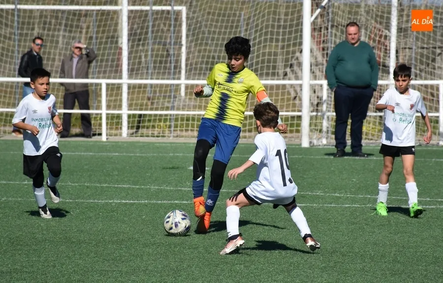 Foto 2 - El Benjam&iacute;n A del Ciudad Rodrigo se coloca l&iacute;der provisional tras asegurar el ascenso la semana pasada