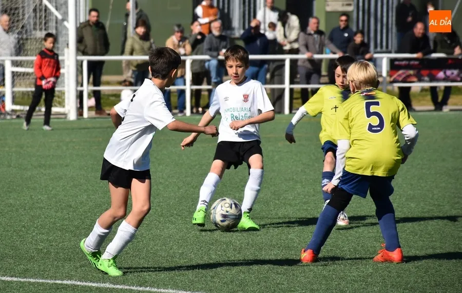 Foto 5 - El Benjam&iacute;n A del Ciudad Rodrigo se coloca l&iacute;der provisional tras asegurar el ascenso la semana pasada