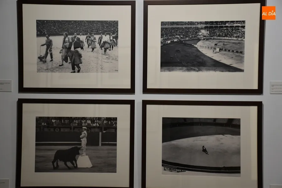 Foto 8 - Fotograf&iacute;as hist&oacute;ricas del Carnaval sobresalen en la exposici&oacute;n de im&aacute;genes taurinas antiguas