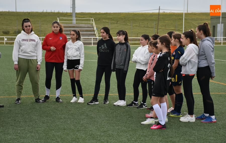 Foto 4 - Inicia su andadura el nuevo equipo Femenino del Ciudad Rodrigo CF