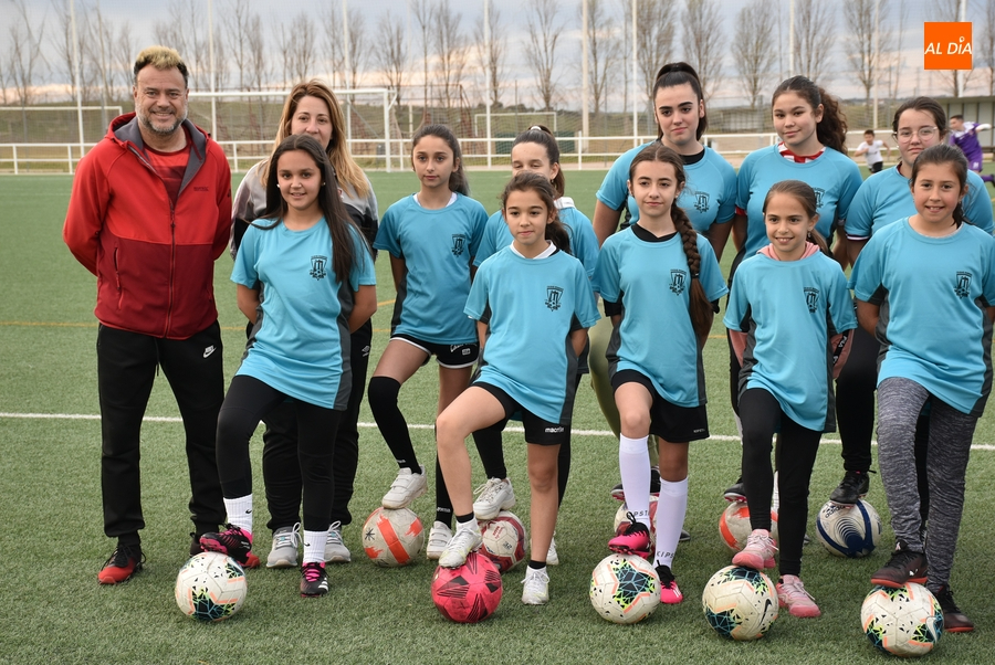 Foto 6 - Inicia su andadura el nuevo equipo Femenino del Ciudad Rodrigo CF