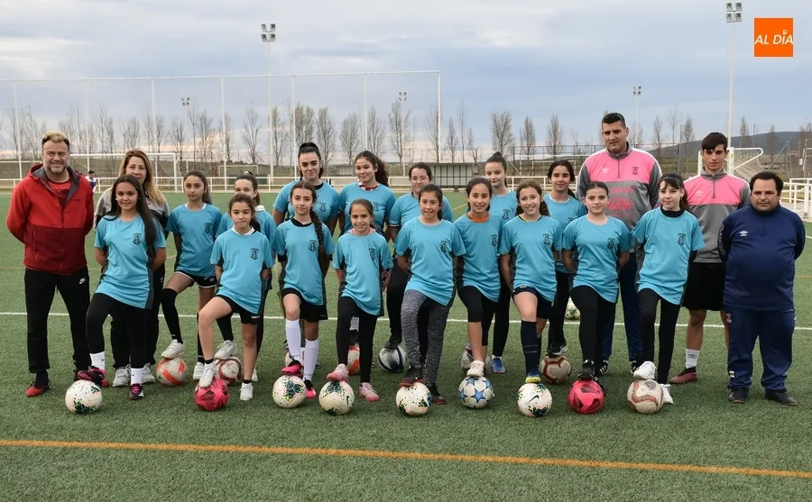 Foto 8 - Inicia su andadura el nuevo equipo Femenino del Ciudad Rodrigo CF
