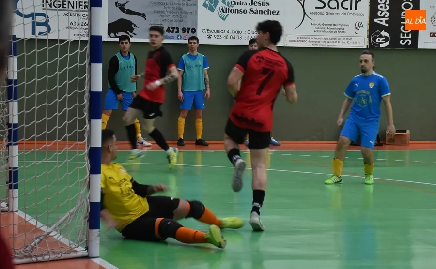 Foto 4 - Tarde para olvidar del III Senior pese a su prometedor arranque