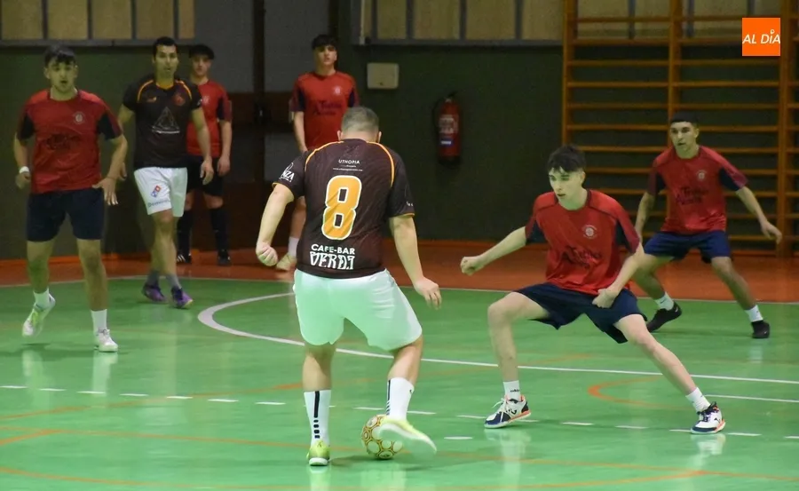 Foto 4 - Emocionante victoria del III de Asafusa con un solitario gol de &Aacute;lex Sastre