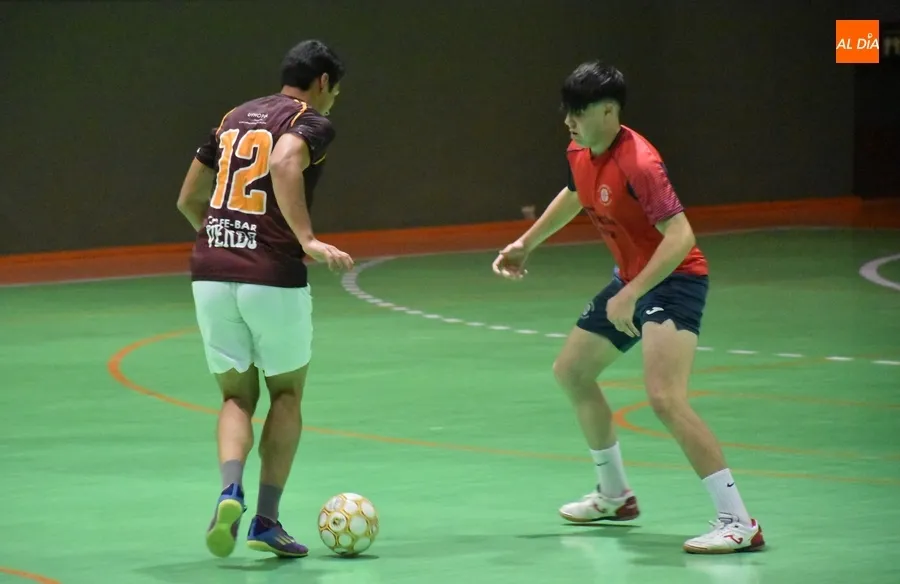 Foto 11 - Emocionante victoria del III de Asafusa con un solitario gol de &Aacute;lex Sastre