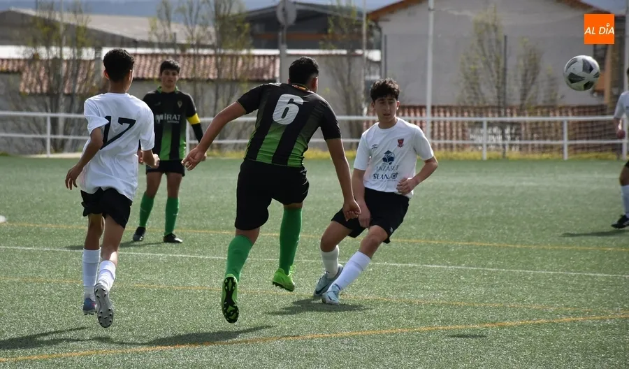 Foto 10 - #M | 18-19 MAR | Ag&oacute;nica victoria del III Infantil de Regional sentenciada a medio segundo del final