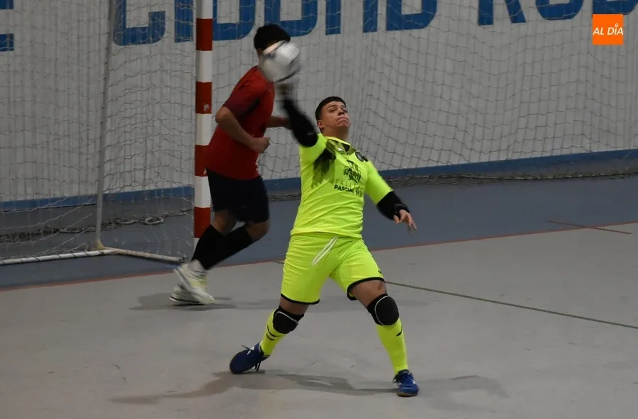 Foto 11 - Goleador empate ante el CM San Bartolom&eacute; del III de Asafusa, que no pudo conservar sus ventajas