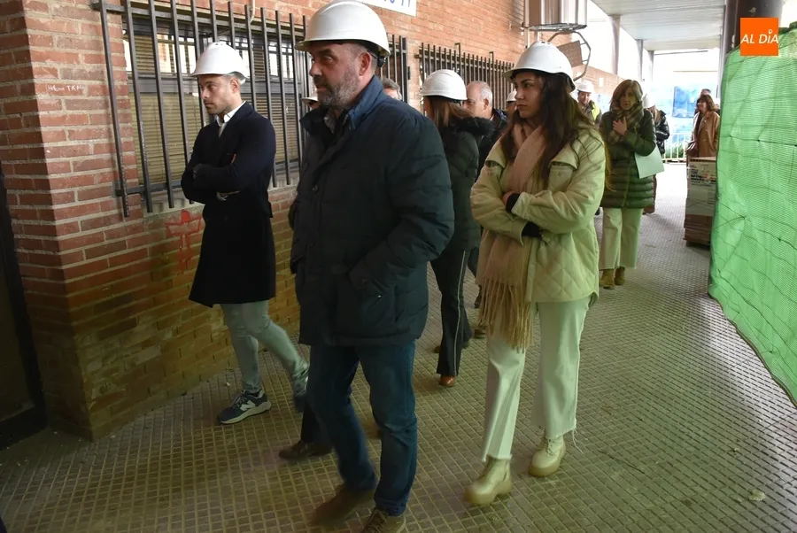 Foto 9 - S&aacute;nchez-Ter&aacute;n da ya nombre a la Estaci&oacute;n de Autobuses, que recibe la visita de la consejera de Movilidad