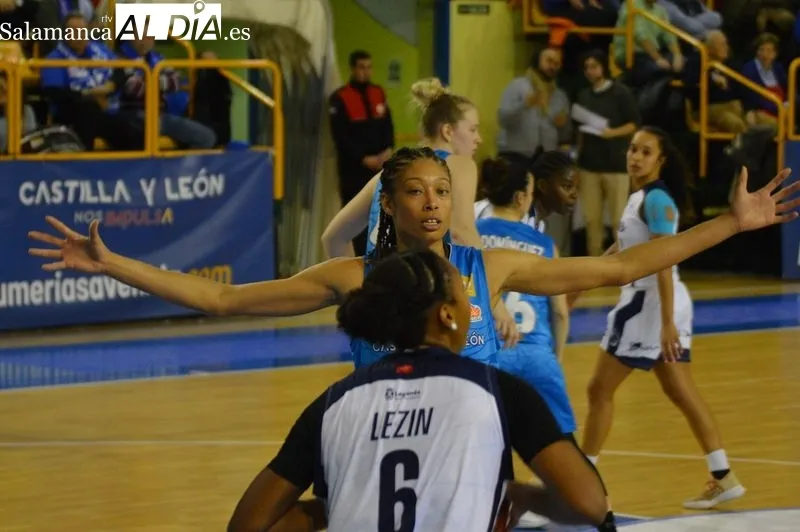 Foto 2 - El Perfumer&iacute;as Avenida supera al Legan&eacute;s y el esfuerzo europeo en el debut de Prince (78-61)