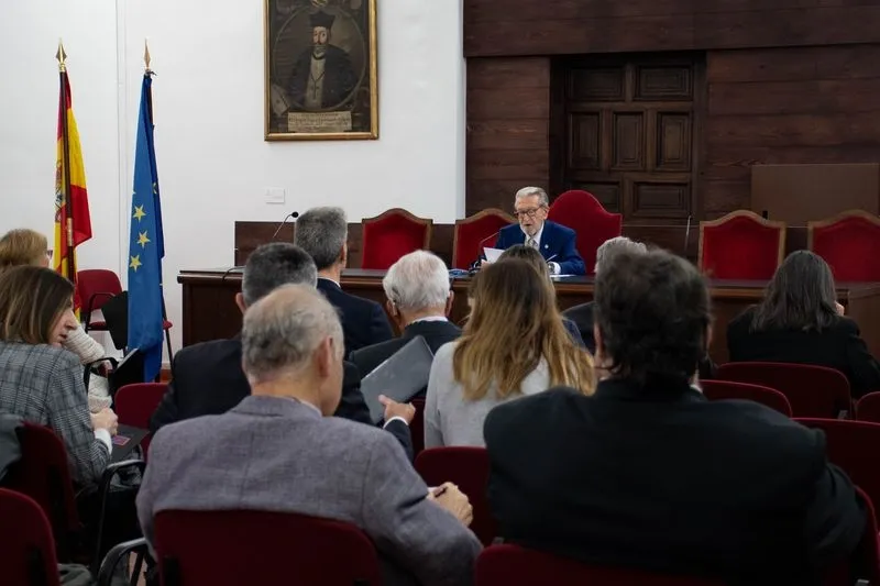 Encuentro de la Real Academia de Ciencias Económicas y Financieras del Instituto de España en Salamanca. Foto BISITE