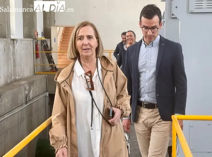 Virginia Barcones, delegada del Gobierno en CyL visitaba hoy una estación de bombeo de la I fase del regadío de la Armuña