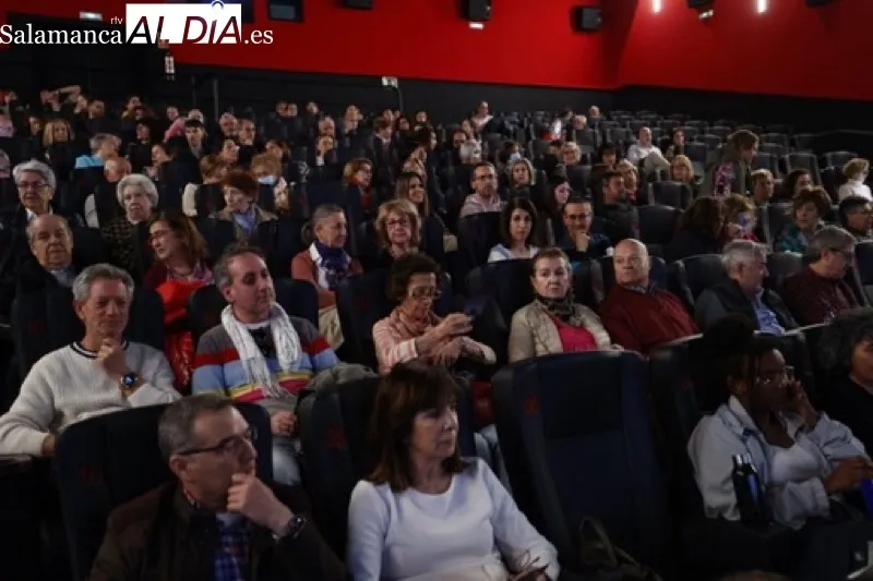 Asuumpta Serna, Daniela Arias y el director Pablo Moreno han presentado su película ‘La Sirvienta’