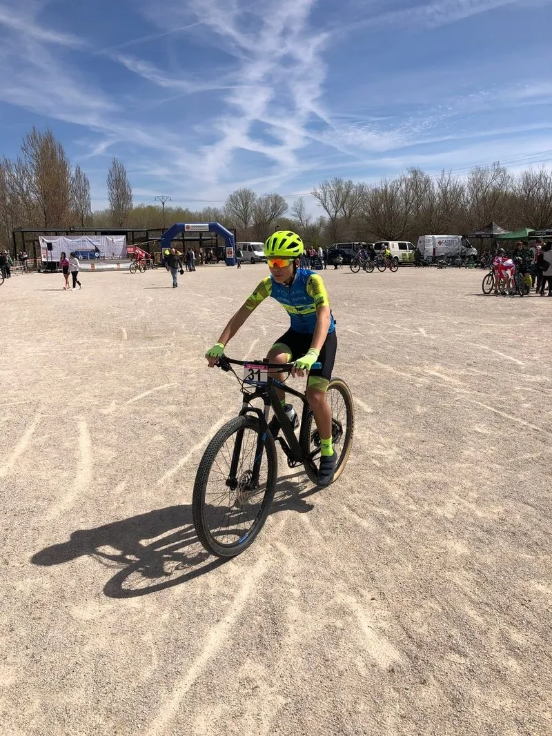 Escuela de Ciclismo Salmantina en el Memorial Estela Domínguez de Arroyo de la Encomienda, incluido en la Copa de Castilla y León de Escuelas de BTT