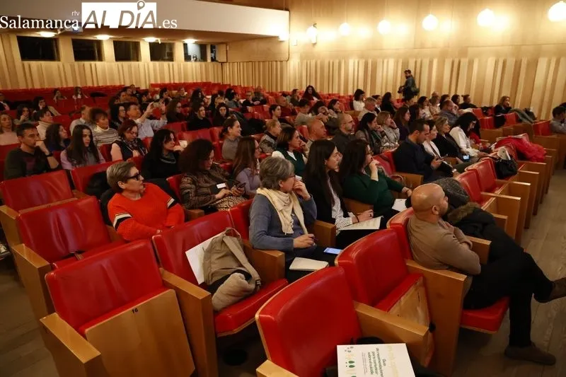 II Encuentro Internacional sobre Prevención, Intervención y Posvención de la Conducta Suicida en el Colegio Arzobispo Fonseca. Foto de David Sañudo