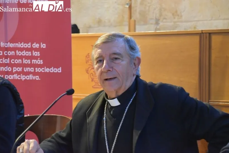 Exposición ‘Museo sin Hogar; Esperanza sin Cobertura’ en el claustro de la Catedral Vieja. Foto de Vanesa Martins