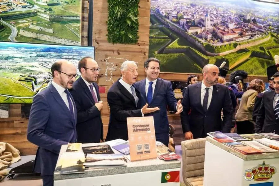 Foto 3 - Ciudad Rodrigo inicia su participaci&oacute;n en la BTL recibiendo la visita del Presidente de Portugal