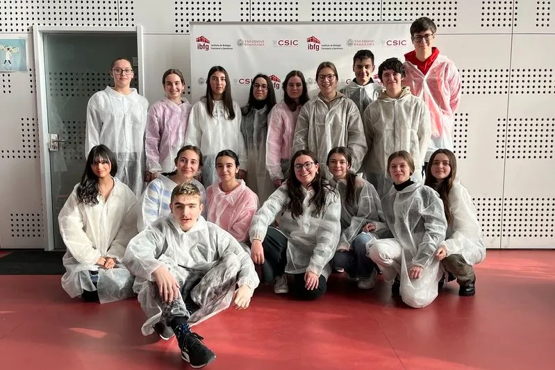 Foto 7 - Los alumnos del IES &lsquo;Leonardo Da Vinci&rsquo; participan en el proyecto &lsquo;Micromundo&rsquo;