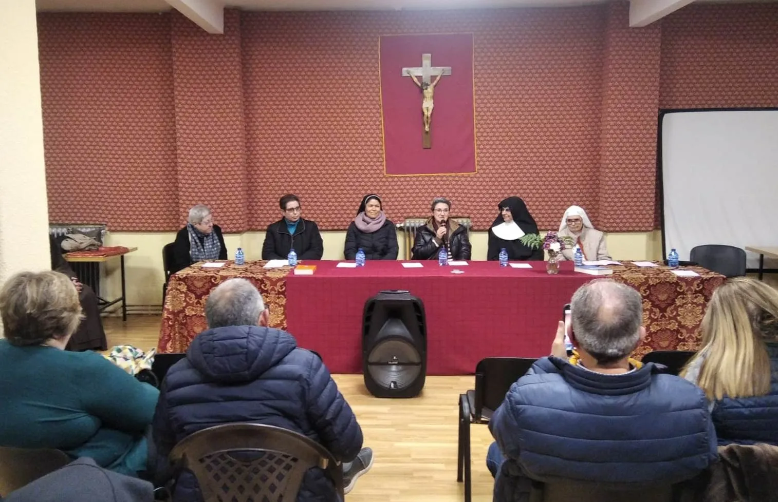 Foto 3 - Religiosas de varias congregaciones comparten sus puntos de vista en torno a la vida consagrada
