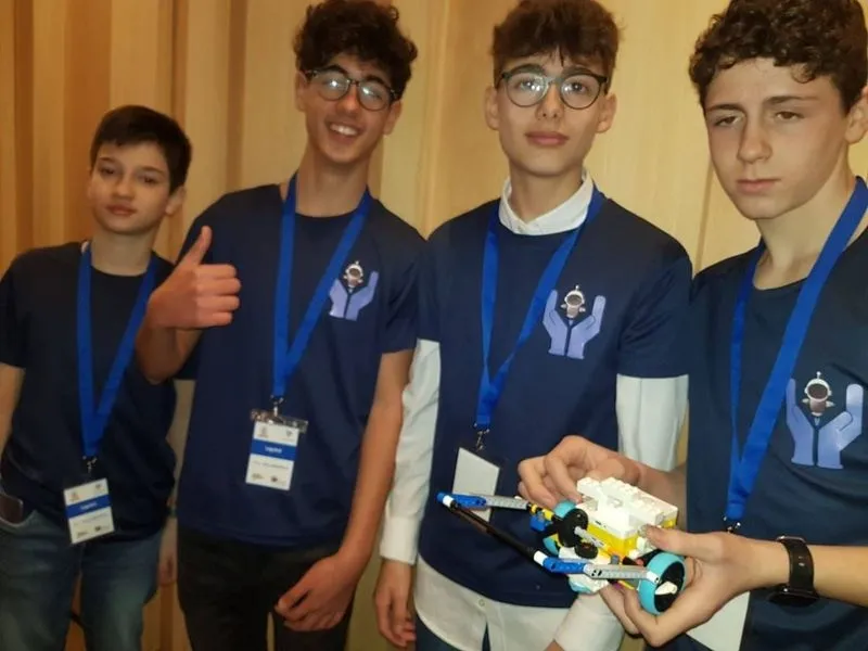 Alumnos del colegio San Juan Bosco en la First Lego League Salamanca