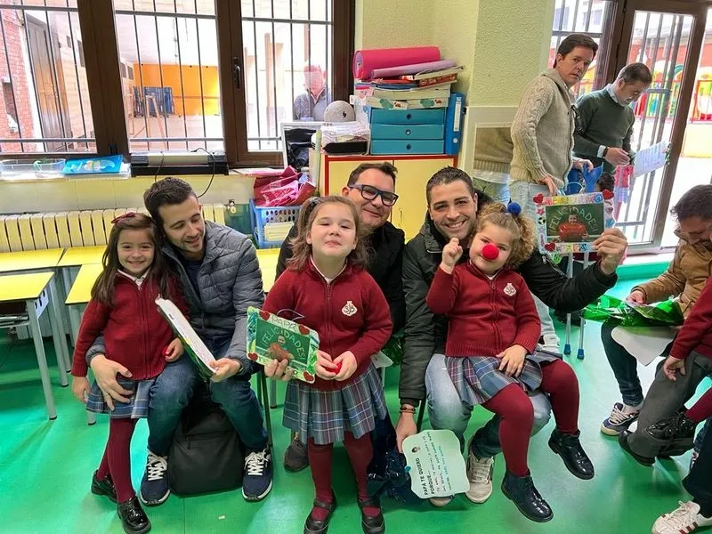 Foto 11 - El colegio San Juan Bosco celebra el D&iacute;a del Padre