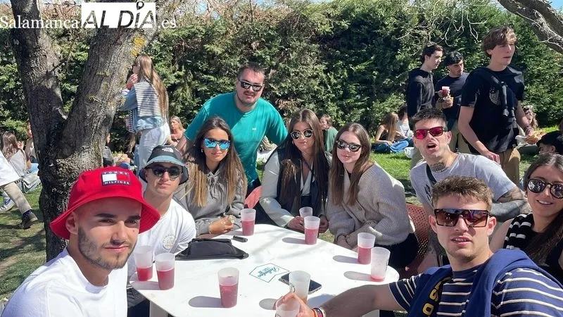 Foto 2 - Miles de j&oacute;venes disfrutan de una nueva edici&oacute;n de 'El Copeo de tu vida'