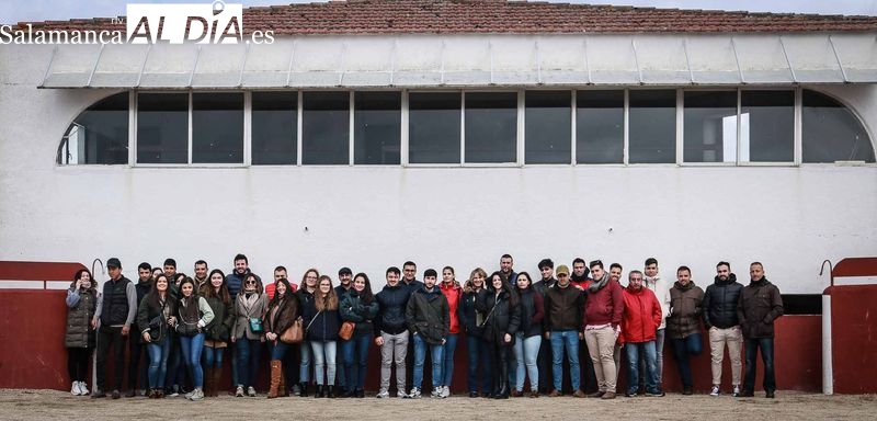 Visita de Juventud Taurina de Salamanca a la ganadería de Domingo Hernández. FOTOS: Miguel Hernández