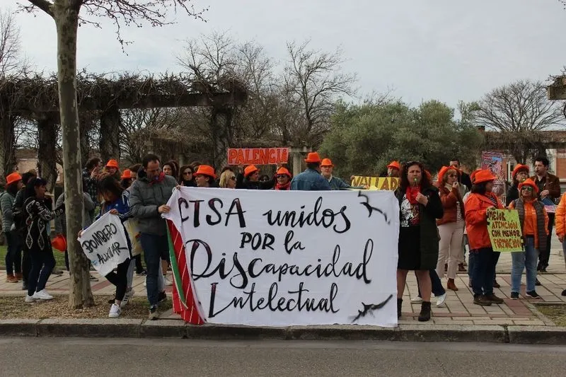 Manifestación en Valladolid de los Cuidados Técnicos de Servicios Asistenciales de Castilla y León