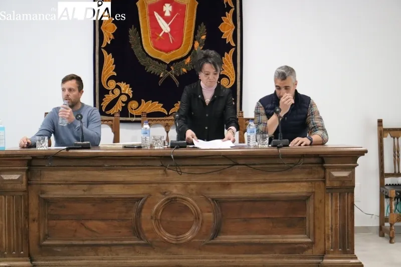 Tenso pleno en Vitigudino solicitado por la oposición / CORRAL 