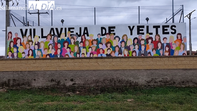 Villavieja celebra su primer 'Sábado de los 6 claveles' en homenaje a sus mujeres / CORRAL