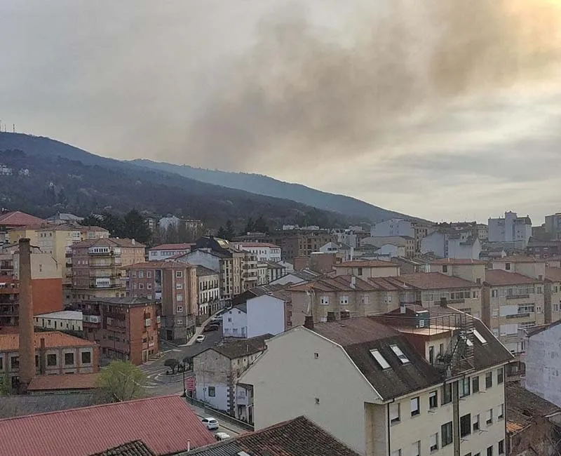 Foto 2 - Nuevo incendio forestal en la comarca de B&eacute;jar