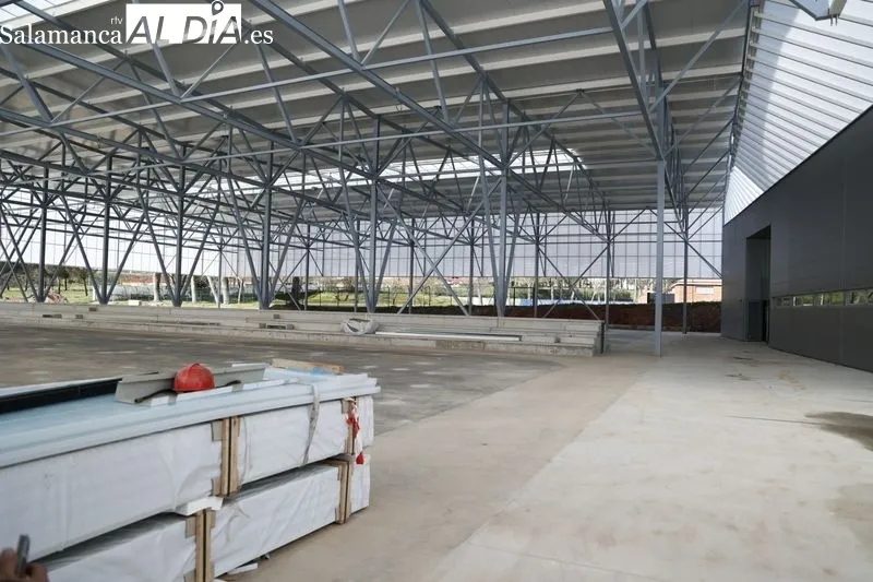 Visita del alcalde de Salamanca, Carlos García Carbayo, a las obras de la nueva Ciudad Deportiva Lazarillo. Foto de David Sañudo