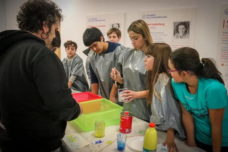 Fotos de archivo de actividades de ocio nocturno para jóvenes en Carbajosa de la Sagrada