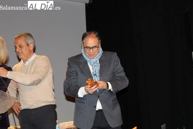 Foto 7 - Medina de Rioseco presenta en Alba de Tormes su Semana Santa