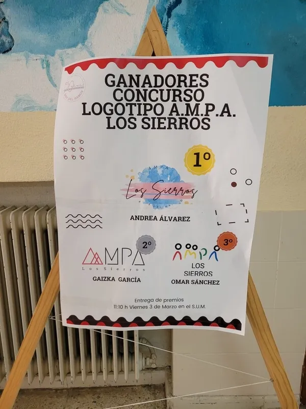 Los premios fueron entregados por la presidenta de la AMPA, Sasi Revesado, y la directora del IES, Raquel Rodríguez