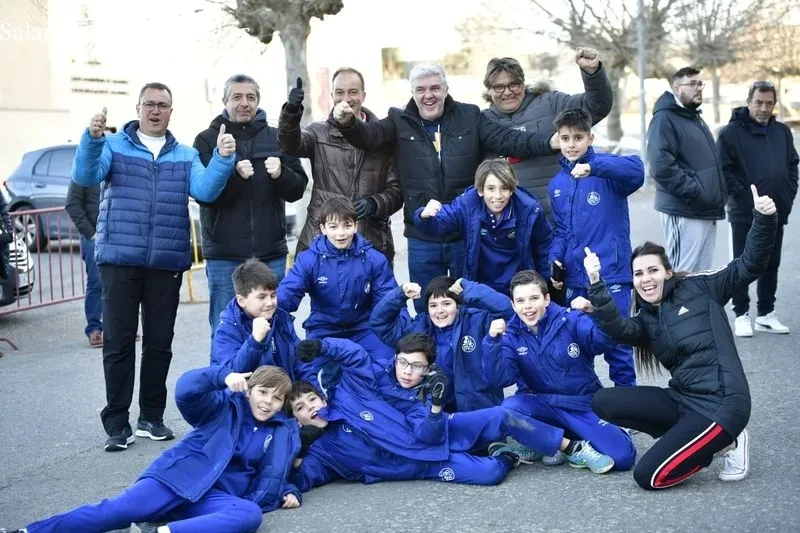 Foto 6 - El Salamanca UDS acaricia el ascenso a Liga Nacional con su victoria en el Helm&aacute;ntico (2-0)