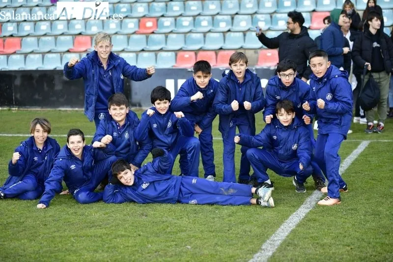 Foto 2 - El Salamanca UDS acaricia el ascenso a Liga Nacional con su victoria en el Helm&aacute;ntico (2-0)