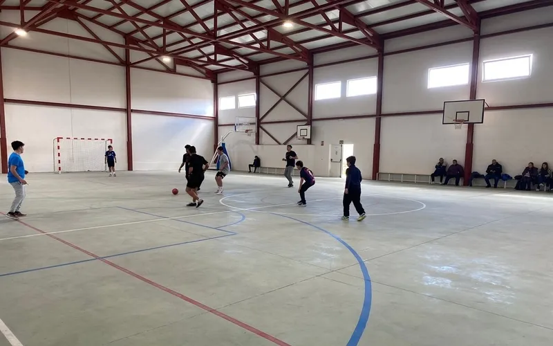 Durante su estancia en Barruecopardo disfrutaron del pabellón de deportes y fueron recibidos por el alcalde y diputado de Deportes, Jesús María Ortiz