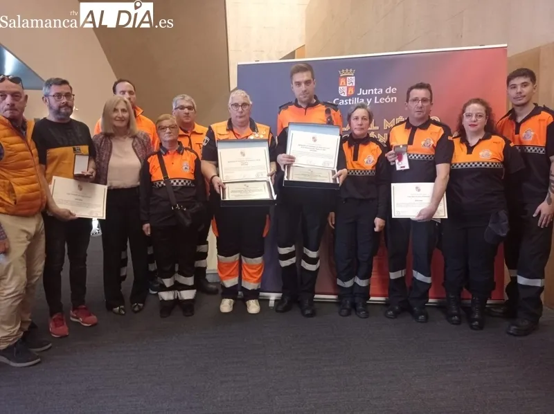 Los Voluntarios de Protección Civil de Vitigudino durante el acto de reconocimiento este miércoles en el Palacio de Congresos de Salamanca  