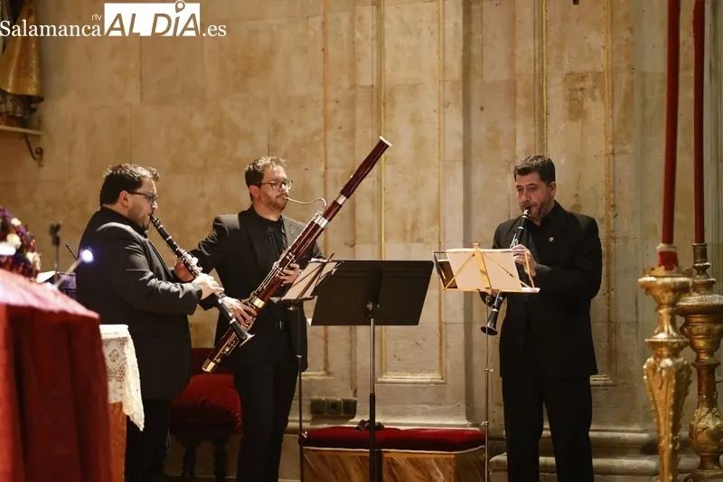 Foto 5 - Poetas y m&uacute;sicos defienden la vertiente espiritual de las personas en la X Oraci&oacute;n Po&eacute;tica ante el Despojado
