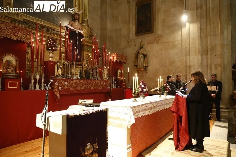 Foto 15 - Poetas y m&uacute;sicos defienden la vertiente espiritual de las personas en la X Oraci&oacute;n Po&eacute;tica ante el Despojado